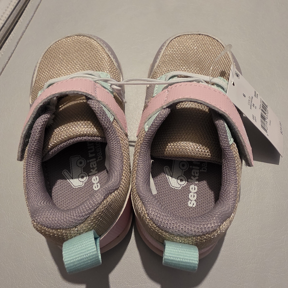NWT See Kai Run Basics Toddler Tenny Sneakers - Gold - Size 6 - Picture 4 of 10